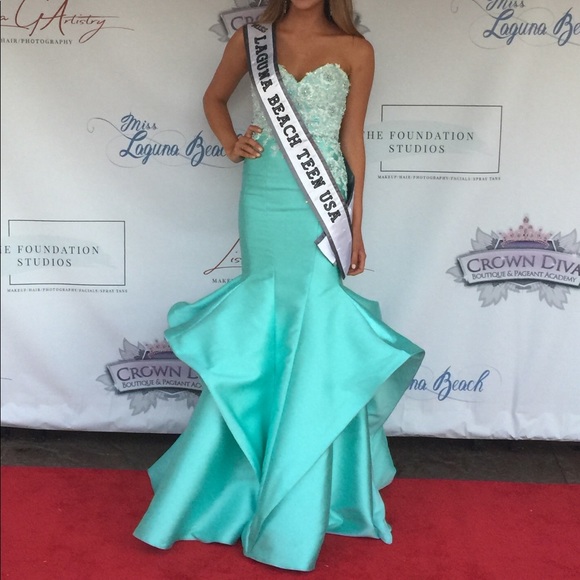 Jovani gown for sale - Picture 1 of 3